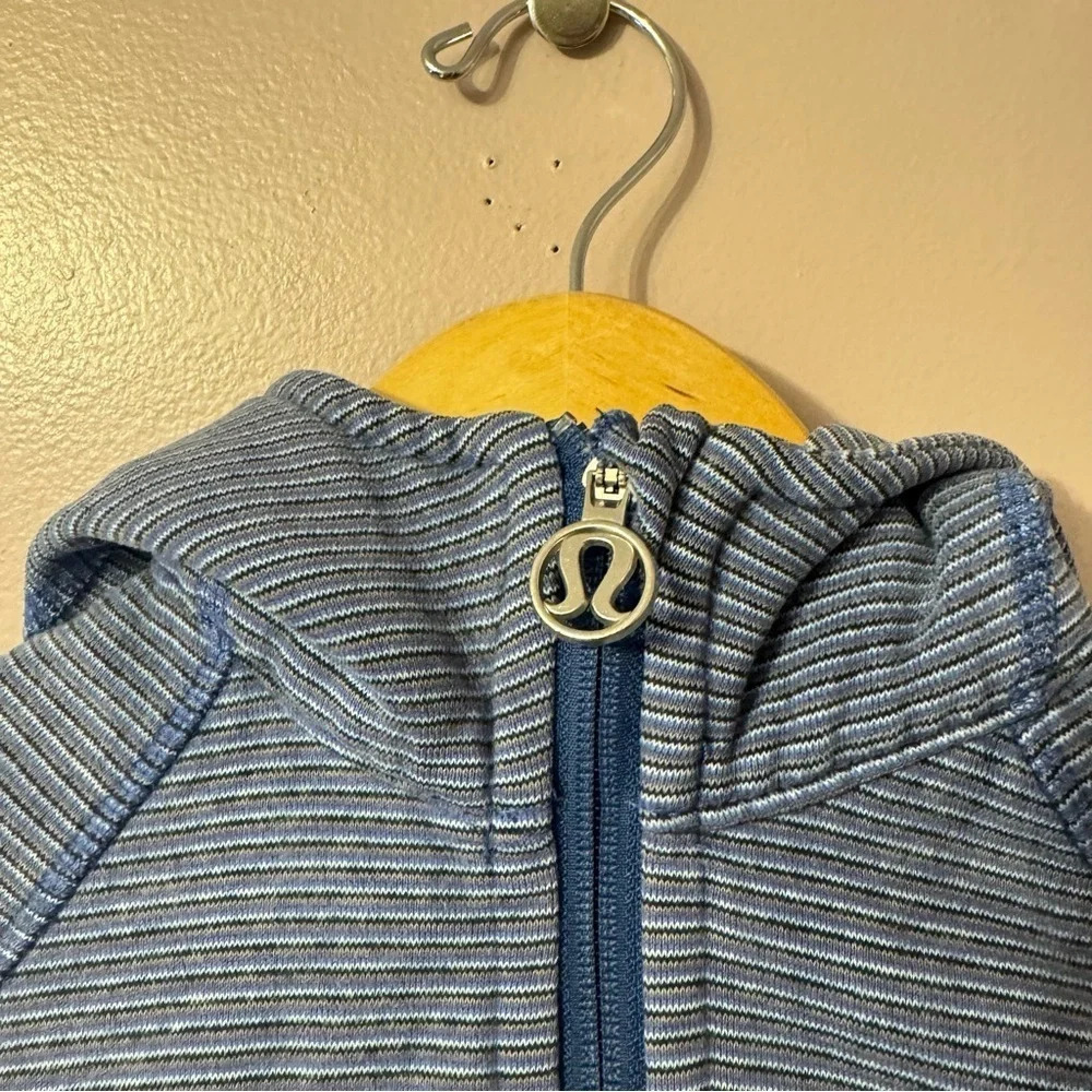 Lululemon Scuba Hoodie Microstripe Rocksteady Gradient Wee Stripe  Size 4 - Picture 7 of 11